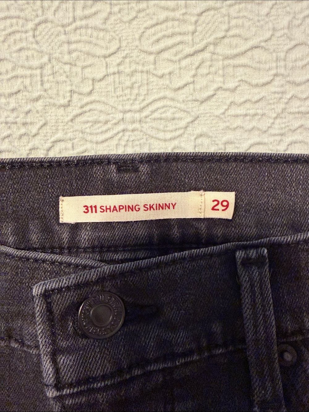 LEVI’S 311 Shaping Skinny Jeans